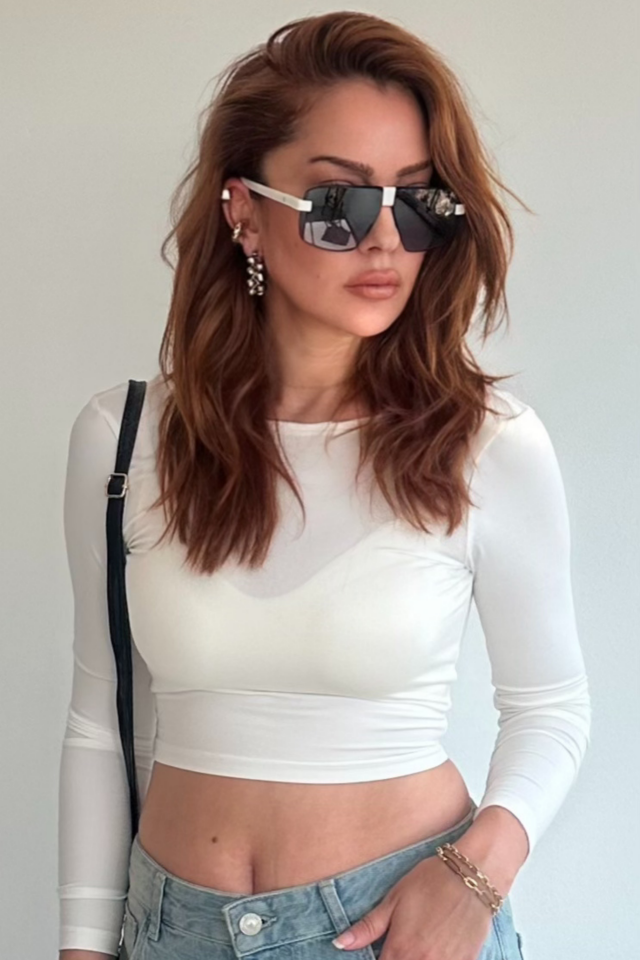 Beyaz Sırt Detaylı Crop