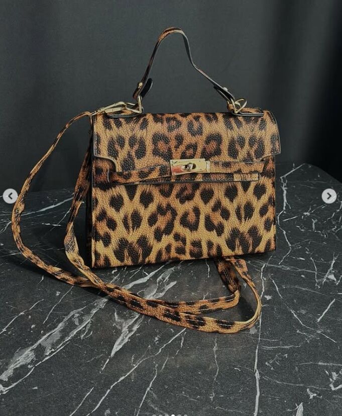 Leopar Desenli Çanta