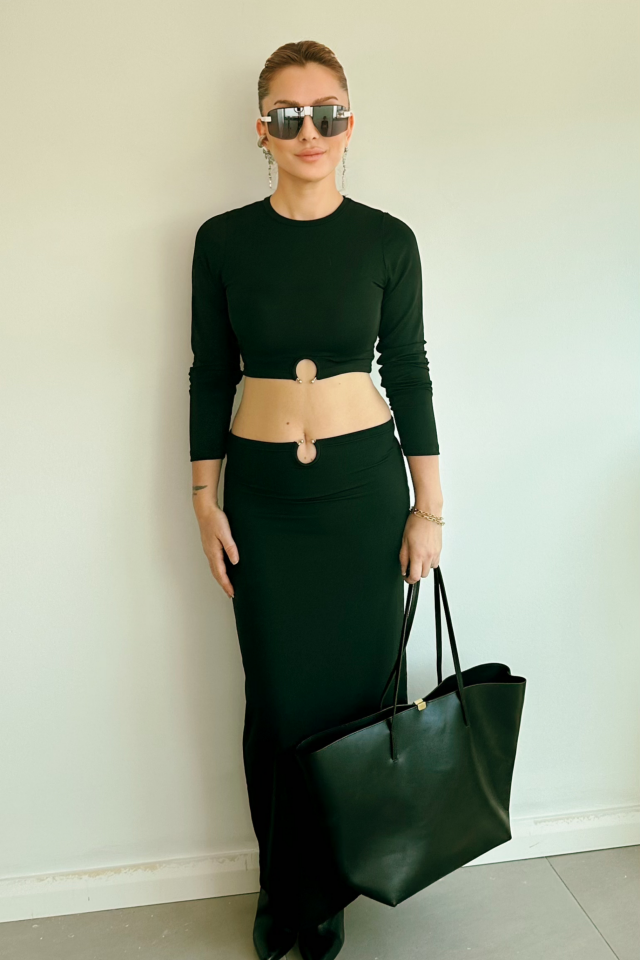 Siyah Halkalı Etek Bluz Takım