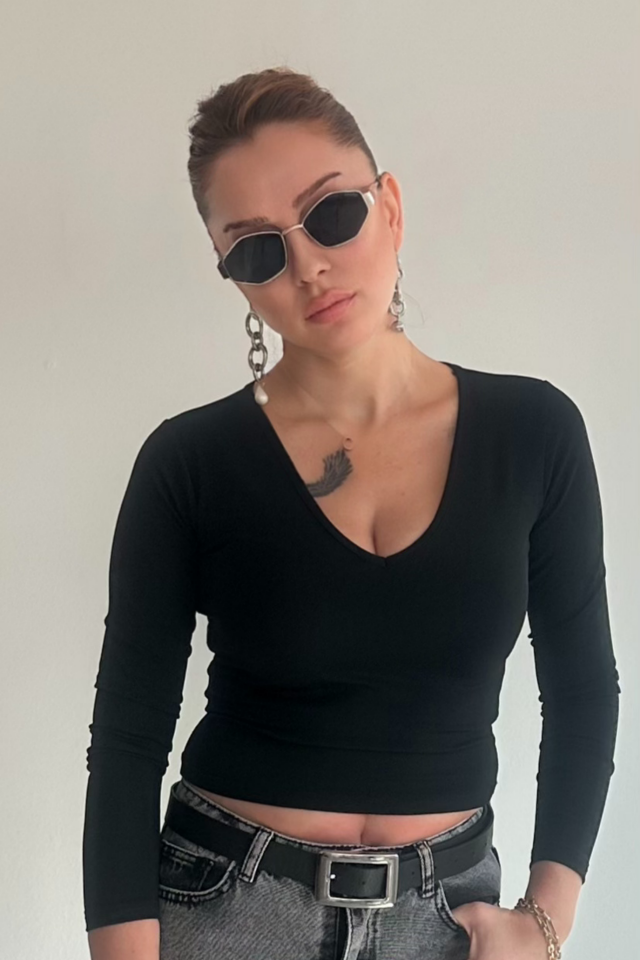 Uzun Kollu V Yaka Bluz