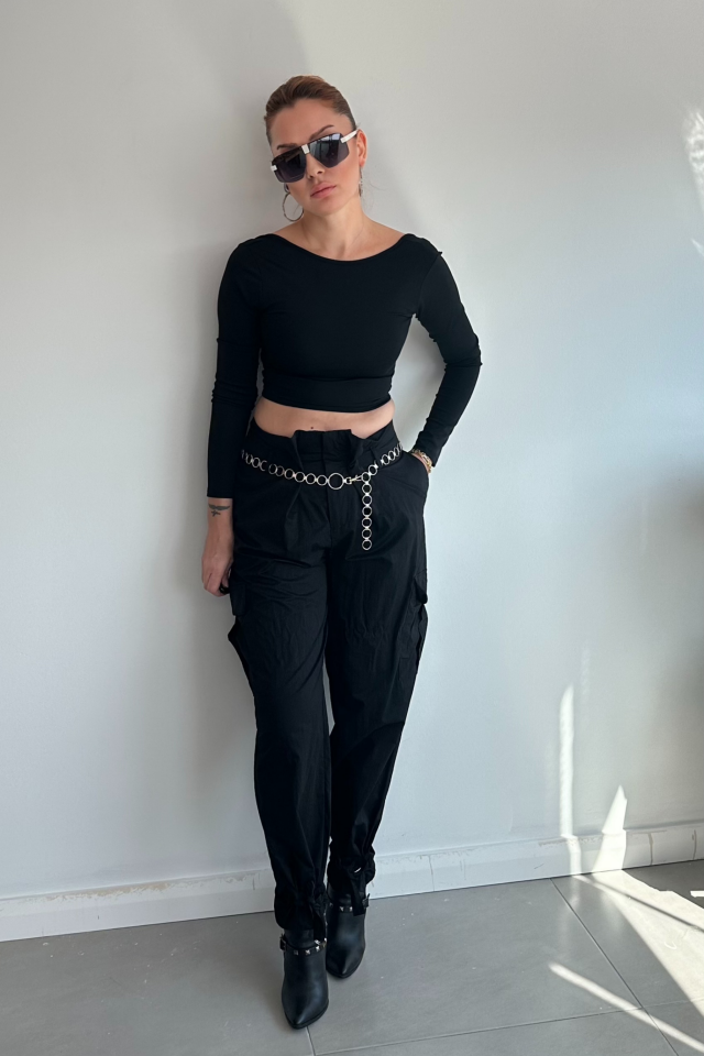 Siyah Sırtı Açık Uzun Kollu Bluz