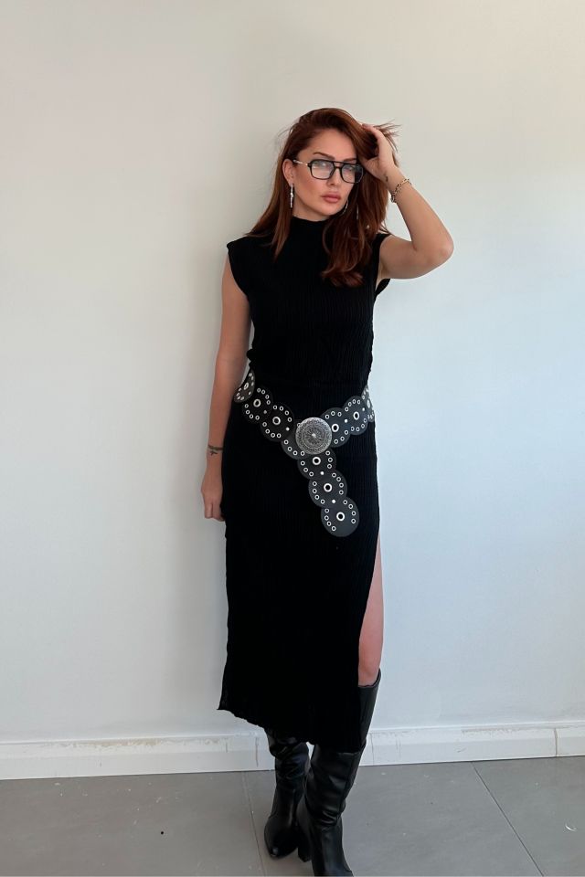 Yandan Yırtmaçlı Uzun Elbise