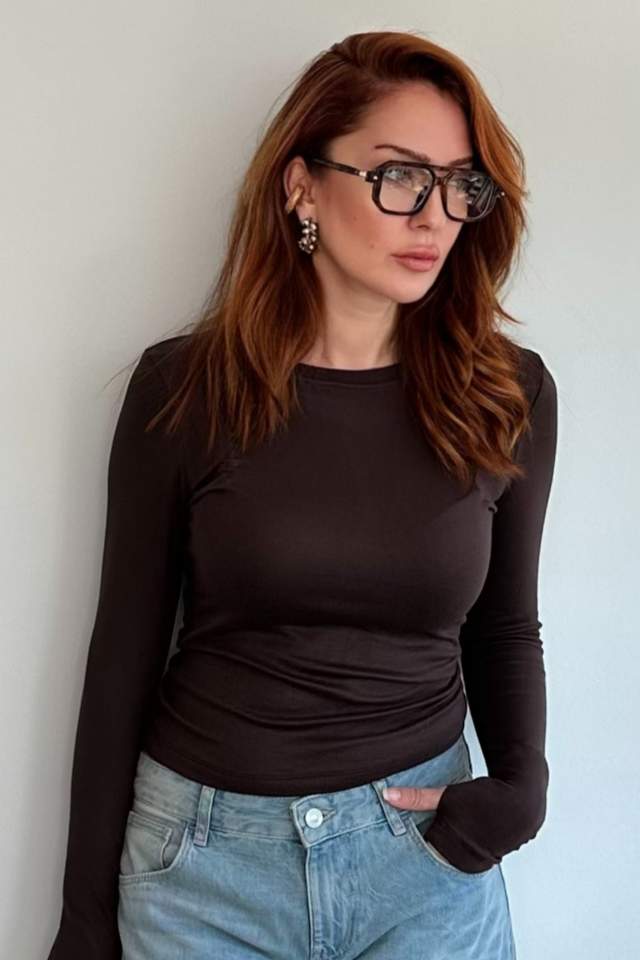 Acı Kahve Parmak Geçirmeli Bluz