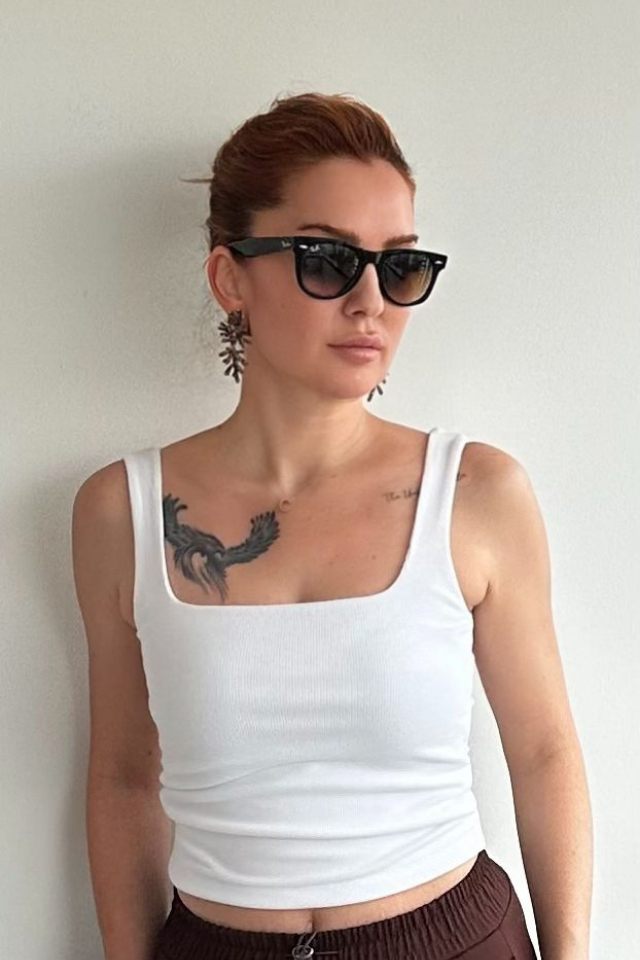 Beyaz Kare Yaka Kaşkorse Bluz